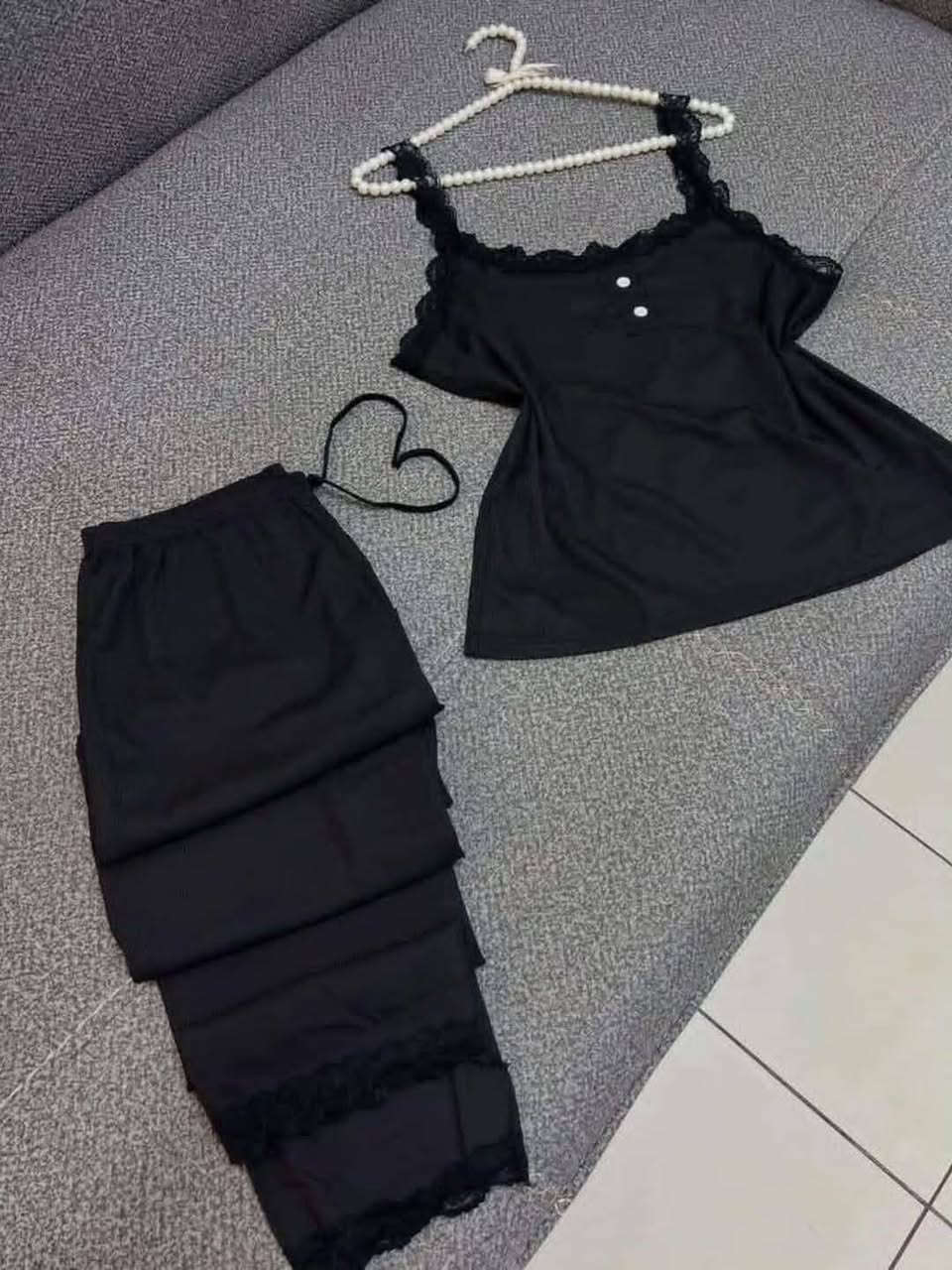 🍑 نعومة + أناقة = راحة ما تنوصف
#تراك بيت قطني وناعم
 تركي درجه اولى 🌺 🦋 
#الســـــــــــعررر8
قياسات فري سايز💙🤍
يوجد توصيل داخل المسيب الفين 
يوجد توصيل محافظات


**إذا كنت صاحب هذا الإعلان وتريد حذفه لأي سبب، رجاءا أرسل رسالة إلى الدعم الفني**