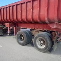 شاحنات • للبيع • للتواصل