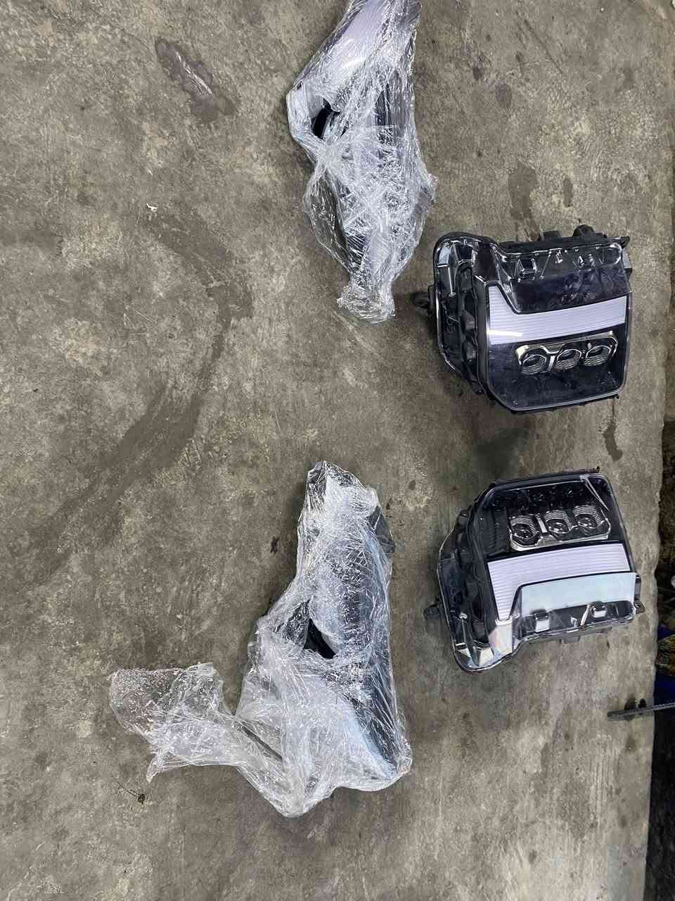 السلام عليكم كفر ستيرن  السعر ٤٠ الف
لايتات تخم١٠ ورقات 
***********
