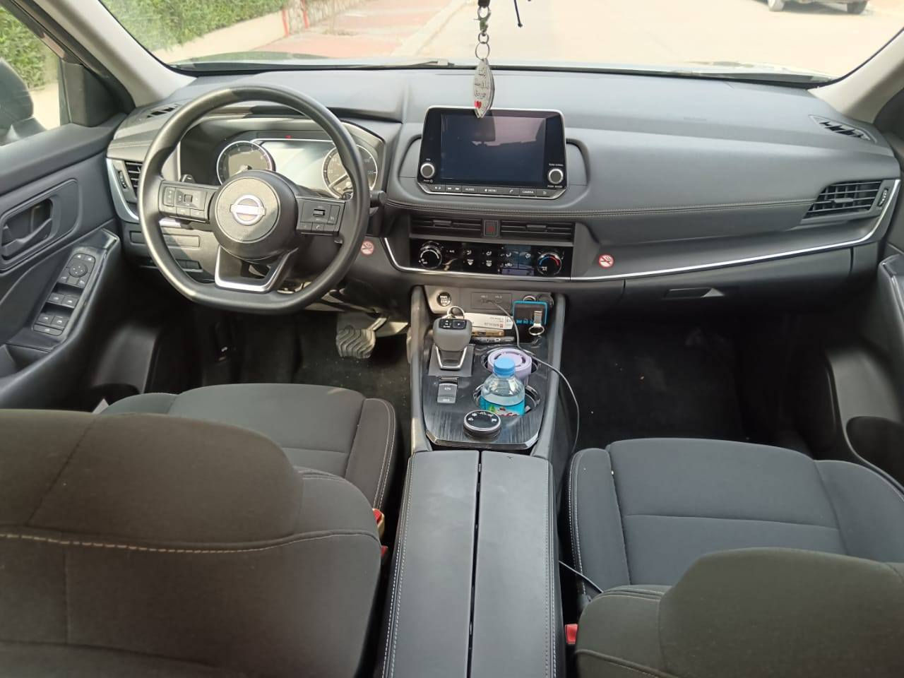 Nissan roge 2024امریکی 
3پستن بدون صبوغ مكفوله من الصبوغ شواسی سلیمه بس بونید بخسه قلیل ضربة بس دعامی امامی 4w بسمە سنوی بسمنا ماشی 13میل رقم سنوی الی 2030فحس هززە کل جدیدە تحویل وکالە ثانی یوم ***********مکان السیارة اربیل سیارة مالبیت 
رقم شاسی موجوده أربيل, العراق
