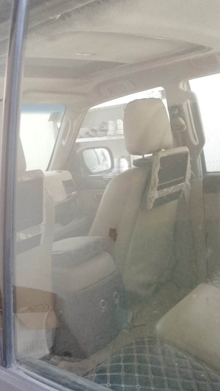 السلام عليكم متسوبيشي باجيرو 2008 خليجي السياره مكفوله عدا ربع الجاملغ الامامي وشوي بالجاملغ الخلفي بدون اي دواخل موضحه بالصور سياره جديده وجاهزه من كلشي رقم انكليزي وهزه جديده صارله شهرين تبريد تدفئه بالكشنات والكشنات كهربائي شرط التحويل ثاني يوم سعر 135 وبي مجال بيع او مراوس مكاني بصره شط العرب *********** البصرة, العراق
