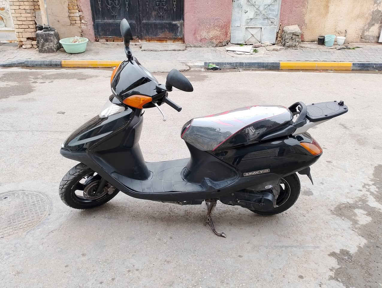 سبيسي ياباني مبدل ولفات فقط الدراجه كامله علئ اخر حبايه كفرات اصليه كابريتر اصلي دراجه خرسه كله ختم واحد مكينه ماتسمعله صوت خرسه شلعه معدل يشك الكاع دهن اليوم بدلته بانزين متروسه الشراي بخدمته مكاني كوت داموك ***********
