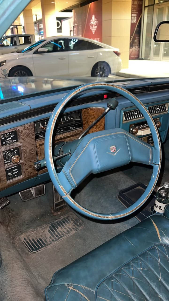 Cadilac deveile cope 1979 V8 4.2L 
گێر و مەکینە بیلدی هەموو شتی بیلادی خویتی بێ کێشە یە هەموو شتەک ئیش دەکا 
گیر و محرک بیلادی کل شی بیلادی اشتغل 
مرقم اربیل  سعر ١٣٩٠٠
*********** أربيل, العراق
