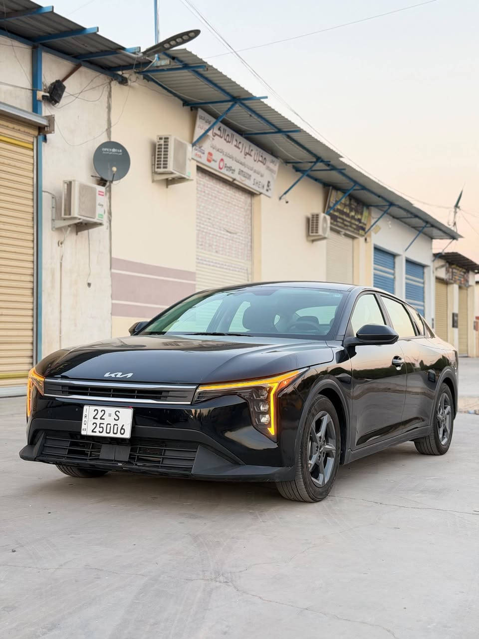 للبيع فقط كلين كفاله عامه فقط دعاميه
 كيا كي فور K4  LX  2025 
محرك : 2000 دوش مرغوب
وارد : اميركا 
ماشيه : 21 الف مشي امريكا 
مواصفاته
_بصمة 
_تشغيل عن بعد 
_ بصمة ابواب 
_ بصمة جنطه 
_شاشه متصل حجم كبير 
_فول قيادة ذاتيه مع تحديد مسار 
_فول تحكم ستيرن 
_منافذ شحن خلفية 
_سايد بريك كهربائي 
_مانع انزلاق 
_نقط عمياء
 _ تحكم وضعيات قياده
_رادار امامي وخلفي وجانبي 
_فول حساسات توقف ذاتي 
_لد امامي مع عدسات زنون
_لد خلفي 
_كامره خلفية دقه hd 

مرقم اربيل كامل ( تحويل مباشر )

حادث سياره 
فقط دعاميه بدون لاايرباك ولا دواخل ونفسه مصلحه وصور حادث مرفقه 
باقي سياره كفاله عامه ع اخير 

عنوان : بغداد قرب علوه الرشيد القوس 
السعر : 174$$
استفسار :***********
             :***********

