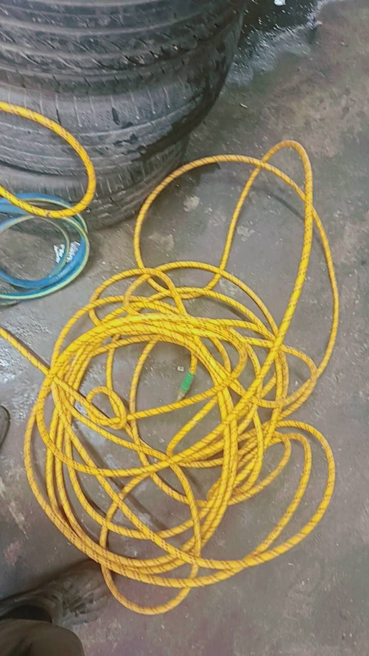 السلام عليكم اغاتي للبيع مستعمله قليل كلش نضيفه والدفع قويي كلش طول الصونده ٢٠ متر  مكاني شعله جكوك الشارع العام السعر ١٠٠ أتصل  ‏‪***********‬‏
