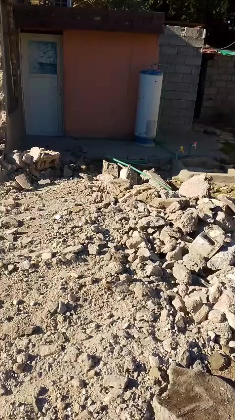 السلام عليكم تفليش بيوت تفليش رباطات قلع ارضيات تكسير الجدران رفع الانقاذ هذا رقم اتصل وخدمتك ***********
