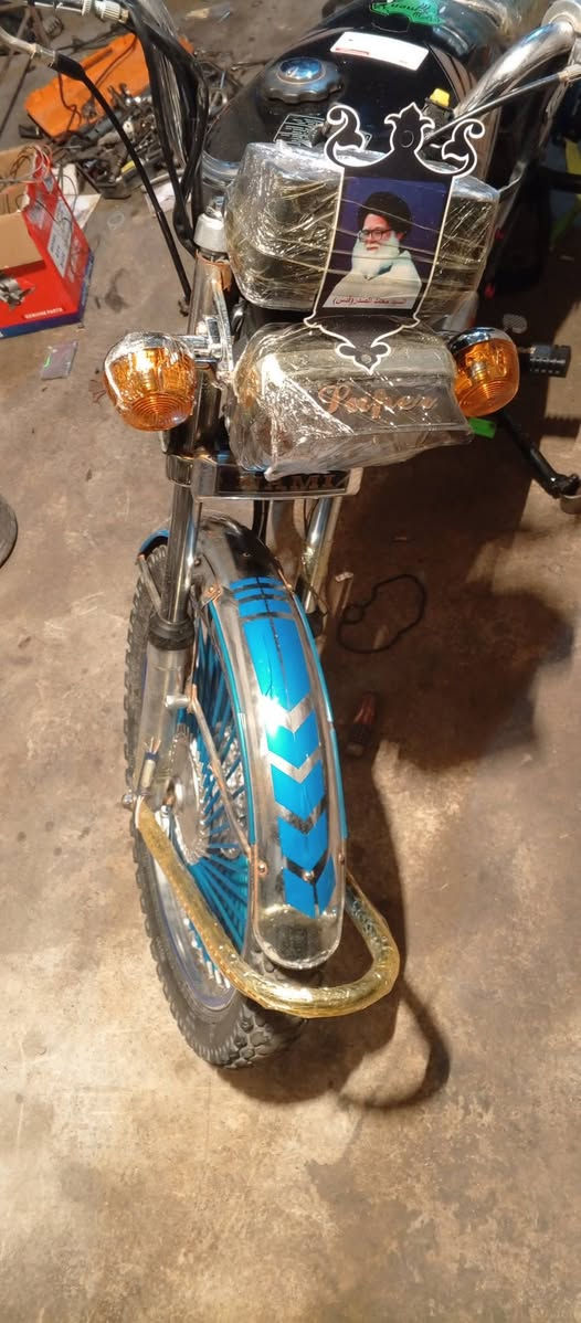 سلام عليكم
بيع مستعجل
نامه 3 حروف متياز
كهربائيات كله شغال وجديد
شراي تفضل خاص
سعر 350 وبيهة مجال بصيط
***********
