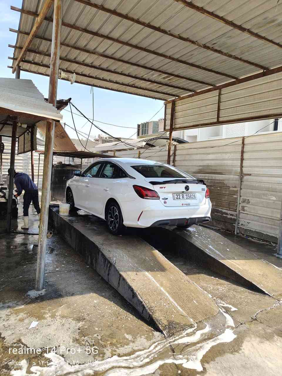 سلام عليكم ام جي جيتي كير عادي موديل 25 
للبيع 
السيارة جديدة كفالة عامة 
ماشية 32 الف
مواصفاتها
بصمة 
شاشة و كاميرا دوارة
زنون بلادي
بك لايت لد
تحكم ستيرن
مثبت سرعة 
يعني مواصفات الكير عادي المعروفة
السيارة عليها برمجة ادوانز يعني اديرلها بانزين عادي طبيعي
مكاني بغداد السيارة بأسمي
السعر 98 قفل 
***********
