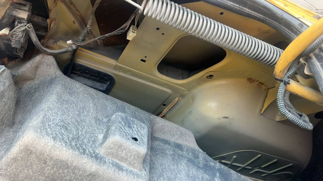 سلام عليكم 
سمند 2012 كفاله عامه بيها شبر صبغ باب السايق مع بارد قليل باسمي شخصيا هزه قبل سبوع سنويه لل 29 تخم تاير جديد مكينه نص طابوكه بل جيس لا تبخير ولا تنقيص كير ترايك 180 كهربائيات سنتر لوك 4 بيبان وجنطه منضومه كامله تبريد وتدفئة بل جيس تخم دبلات جدد ارضيه جلد دوشمه جلد منضومه بريك جديده جام كهربائي سماعات مضخم صوت 
السعر قفل قفل (38) السياره موجوده بكربلاء 
***********
