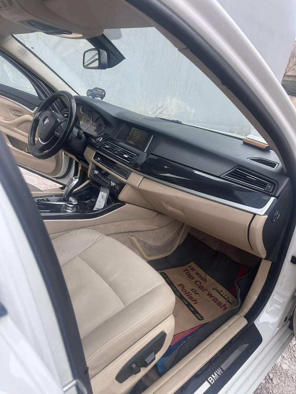BMW 520i 2014 Sharika orush Clean Title 185$
***********
