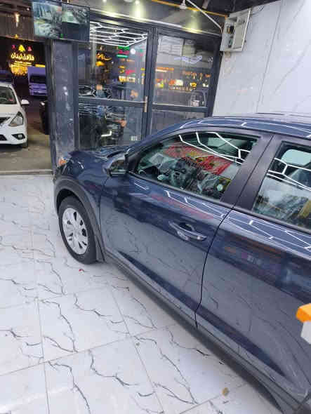 للبيع توسان كله علئ وضع الشركة ماادير الا بانزين محسن  ودهن درجه اولئ 2019 مكينه GDI مواصفات رادار توقف ذاتي حادثها مرفق بالصور عندي وكاله عامه من صاحبها يعني انا احولها وصاحبها موجود 3اشهر تصير حره معوقين الشراء يتصل عالرقم***********حسين
