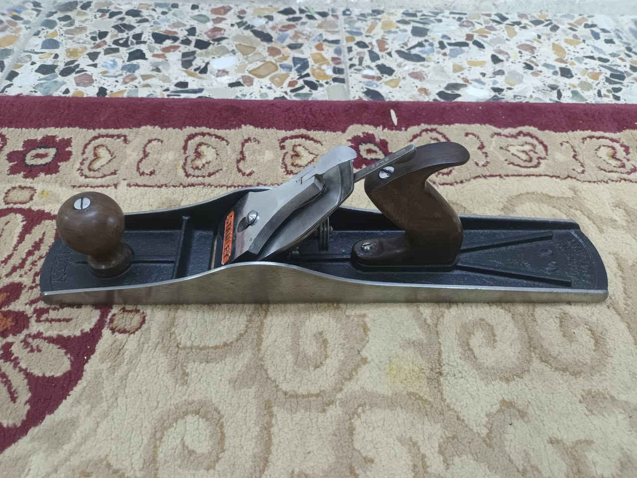 من رخصة الادمن المحترم بالونية انكليزي نظافة اخو الجديد سعره ٨٥ الف مكاني بغداد نهاية حي اور *********** يوجد توصيل بغداد ومحافظات
