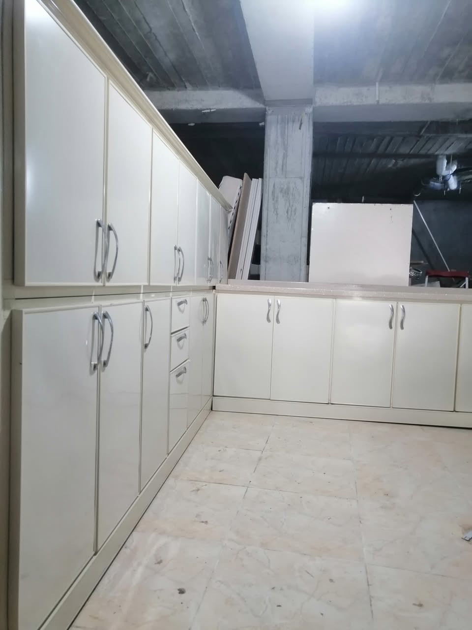 سڵاوئەم کەوانتەرەبۆفرۆشتن ئەلەمنیۆمەودەسکردەموادی سارای دەرەجەیەکەزۆرپاکوجوان ماوەتەوەقیاسی کەوانتەربەشوێن سەلاجەکەوە4مەترەسنگەکەی3مەترە شوێن تەباخومڕەشەحی هەیەبەردی مەڕمەڕی عەسڵی لەسەرەخۆی15گەڵای تێچوەنرخی ئیستای600هەزارومامەڵەیە شوێن سلێمانی


**إذا كنت صاحب هذا الإعلان وتريد حذفه لأي سبب، رجاءا أرسل رسالة إلى الدعم الفني**