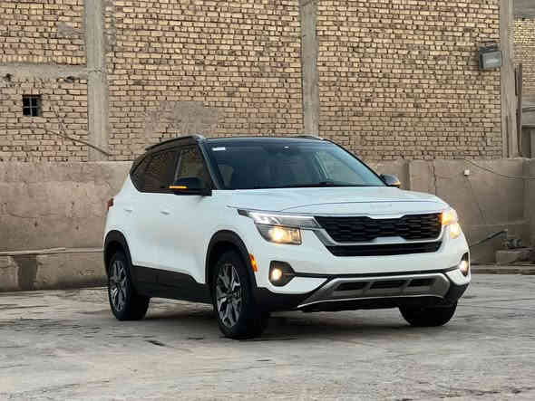 سلام عليكم للبيع كيه سلتوز موديل 2023 موصفات تحكم جهتين حاكيه مانع نزلاق شاشه كبيره ولمس كامره دواره رادار مامي وخلفي اشاير بل مري ملي شفط لد مامي شغال لد خلفي ولكب كروم حجمه 17 كشاف مامي شغال حجم المحرك 2000 دوش ماشيه 25 كشنات تدفه السياره بدون صبغ بدون تبديل بدون بارد بيها كارت بخشم البنيد وتصليح الدعاميه فقط السياره حره جايه بسمي بدون رقم تترقم جميع المحافظات بيها فحص موقت ***********
