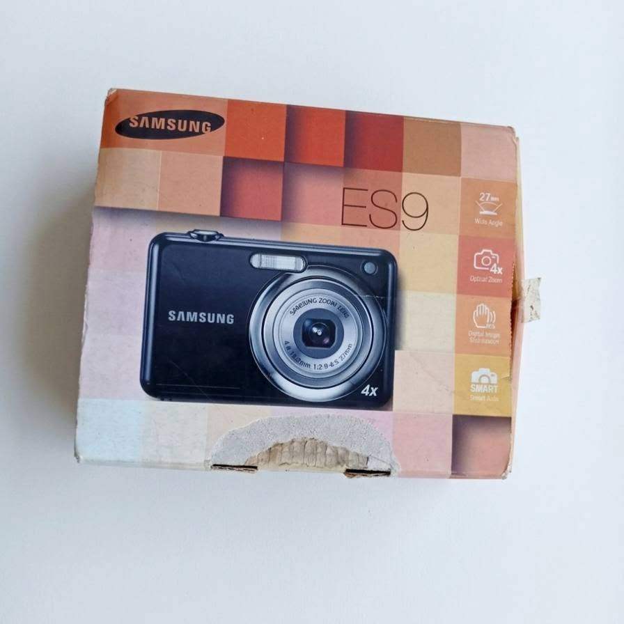 Samsung es9
اصدار خاص للبيع غير مستخدم .. سعر ١٠٠ 
12.2 ميغابيكسل 
بطارية AA .. وناقل ملفات


**إذا كنت صاحب هذا الإعلان وتريد حذفه لأي سبب، رجاءا أرسل رسالة إلى الدعم الفني**