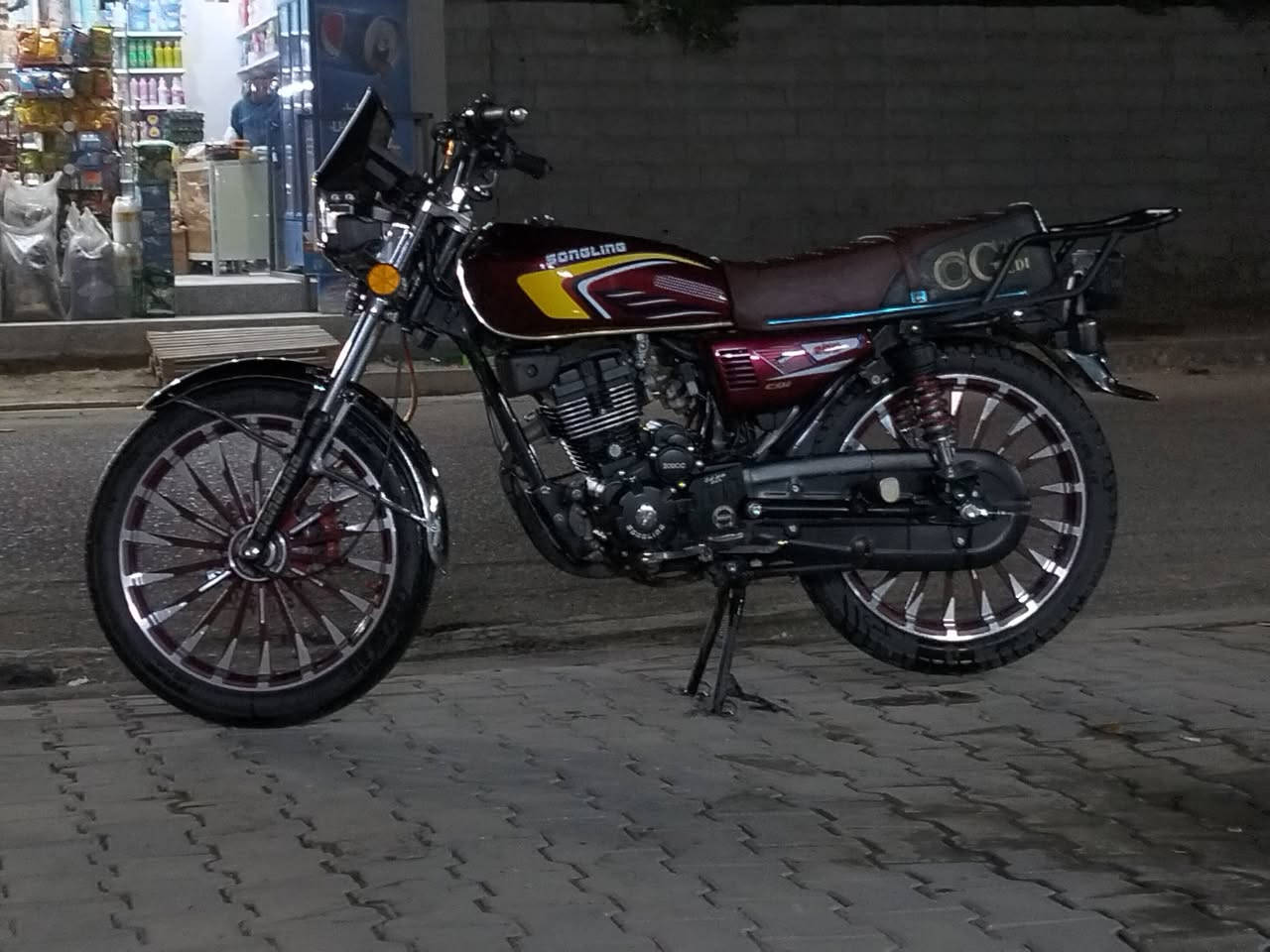 دراجه موديل 2026 يراني سيفان دراجه كفاله عامه برغي مامفتوح بيه كهربايات كله شغاله أوراق اصوليه سعر. 850 ***********
