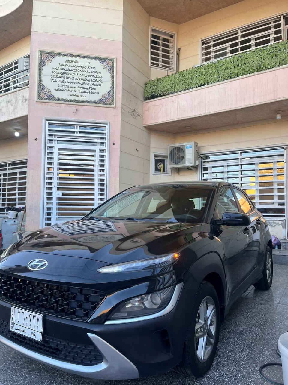 السلام عليكم
هونداي كونا 
2022
وارد أمريكي 
بدون ايرباك بدون دواخل 
حادثها سرقه البنيد والجاملغ الأمامي الأيسر وثنينهم موجودات ب داخل السياره الجاملغ نفس أللون والبنيد مصبوغ فقط 
مواصفات عاديه 
ماشيه : 63km
السعر: 138$ وبيها مجال بسيط
المكان : بغداد العامريه او اليرموك 
للاستفسار : ***********
بهاء ابو علي
