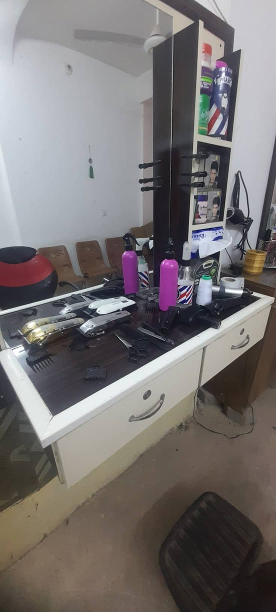 أدوات حلاقة للبيع استفسار اتصال ع رقم ***********
