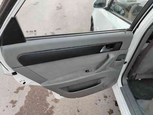 السلام عليكم اوبترا موديل 2011مال شركة مواصفات معروفه كامره شاشه تحكم استيرن  كير محرك صدر تبريد تخم تاير كهربائيات كلهه جديده السياره الله شاهد جاهزه للاخير غرفتهه بلاديه السياره بدون حادث بيهه مكانات صبغ اثر شخوط الباقي مكفوله من الدواخل وتكم وشاصي والحوض رقم جديد سنويه جديده هزه جديده باسمي السياره جديده وجاهزه((السعر 73)).قفل قفل بدون عمله وماكو هيج سعر بس اني مستعجل عله بيعتهه الشراي يتصل ***********مكان السياره بغداد الحسينيه بغداد
