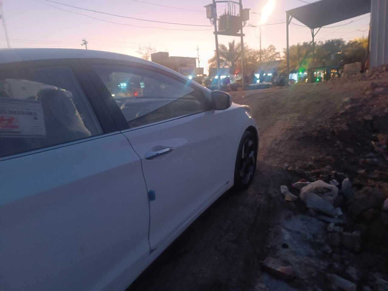 النترا 2015 فول مواصفات من عدا الفتحه سياره بيها حادث ومبدل قبق قماره مصبوغه عام رقمي انجليزي وكاله كبل باسمك مكان السياره كربلاء طويريج سعر السياره 75 وبيها مجال بسيط ***********
