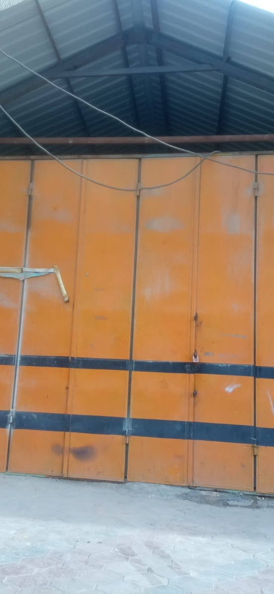 باب دفتريه رتفاع 4متر عرض 6متر لبيع سعر 700الف رقم لهاتف *********** مكان نجف شارع لمدينه
