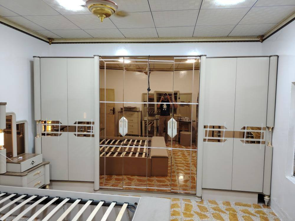 اخوان سلام عليكم غرفه اخشاب تركيه  اخت الجديده مكاني بغداد المحموديه رقمي اذا حاب تستفسر بي واتساب ***********
