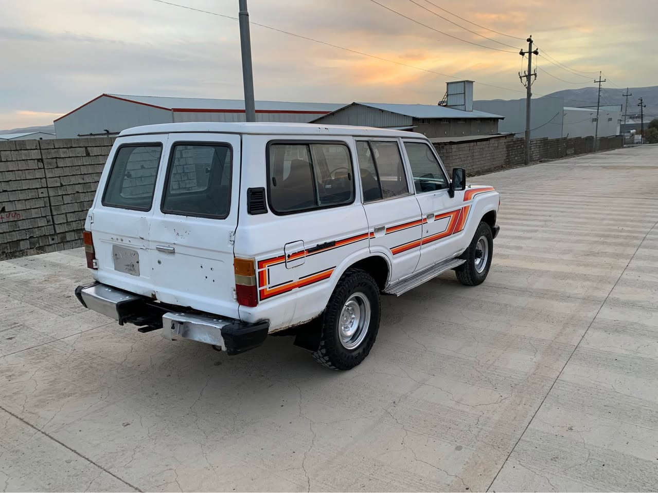 16گەڵاتویتالاندکرۆزەرمۆدیل82مەکینە 2ئیڤ 5گیر پیشدیسک جکنیت مەکینەوگیروئەکسل بەشەرت دەبڵ ئەکسل قورسو سوکی ئیشدەکات دەعمو وەرکەڕاوی نیە   تەقەورەقەی بەشەرت کارەبای زۆرمەزبوتە سعری 16گەڵا ژم ***********  ***********شوین پیرەمەگرون السليمانية, العراق
