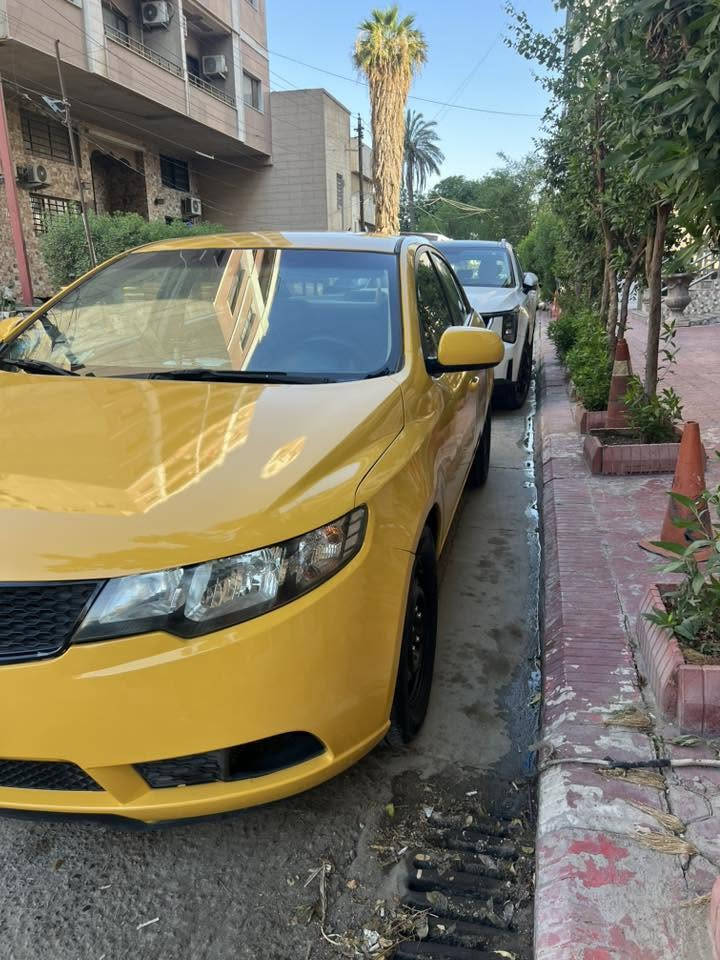 سلام عليكم سيراتو موديل 12 خليجي محرك 1600 دوش وست نمر  المرغوب تبريد ثلج صدر امامي خلفي جديد تخم تاير جديد باتري جديد سيارة صارله شهرين من نصبغت عام حادثه جاملغ خلفي ايسر فقط السعر 88 وبيهه مجال 
***********
