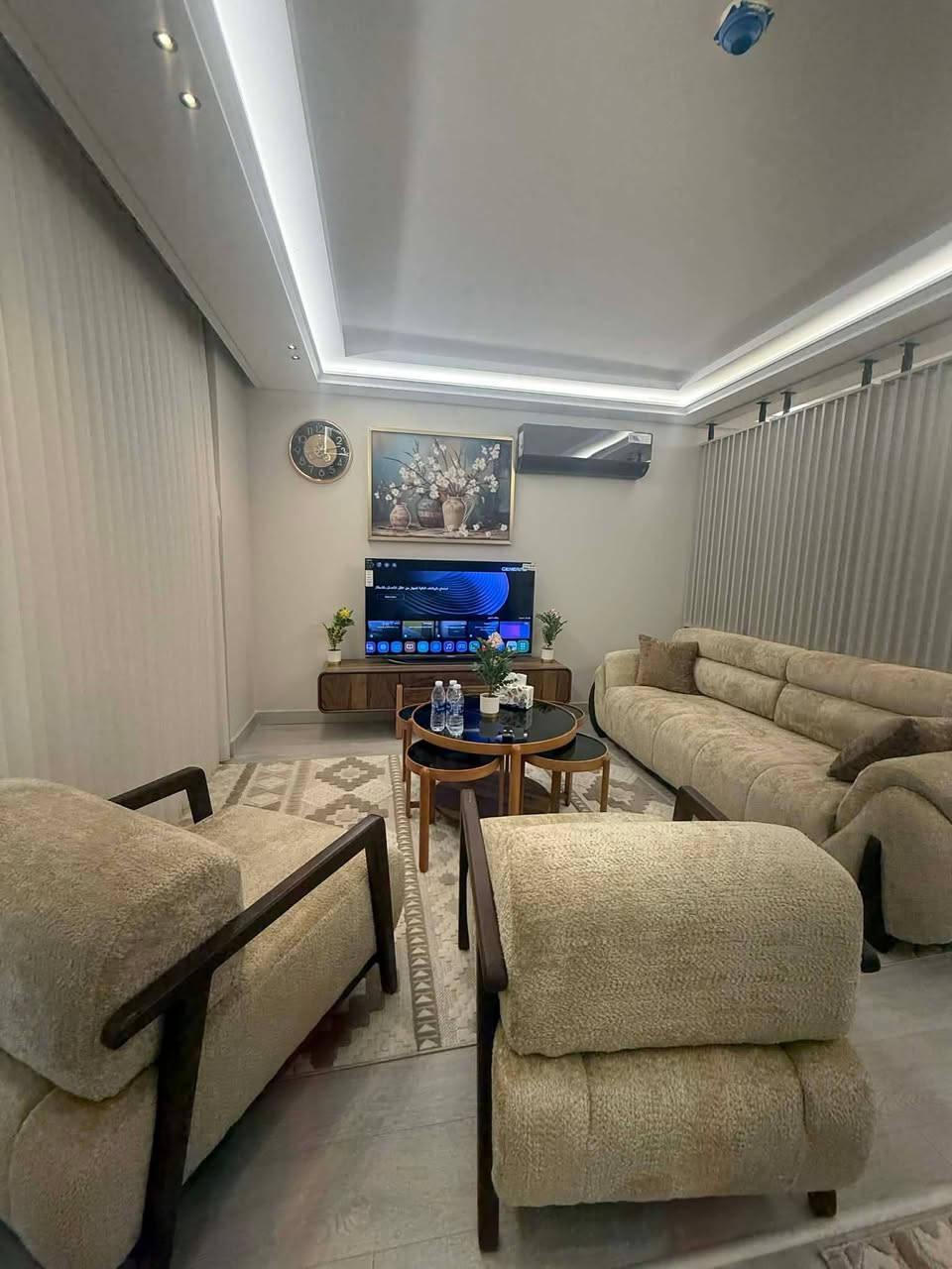 للإيجار أو للبيع 

-استديو مؤثثة vip
-زيرو

في أربيل
مجمع رامي تاورز

 مساحة 80م

يتكون من
- غرف نوم 
-
- صحيات 
- مطبخ
- طابق. 13 
- واجهة خارجي 
- 
- ⁠للأستفسار أكثر يمكنكم التواصل معنا عبر الواتس آب 
- ***********
- ⁠***********
