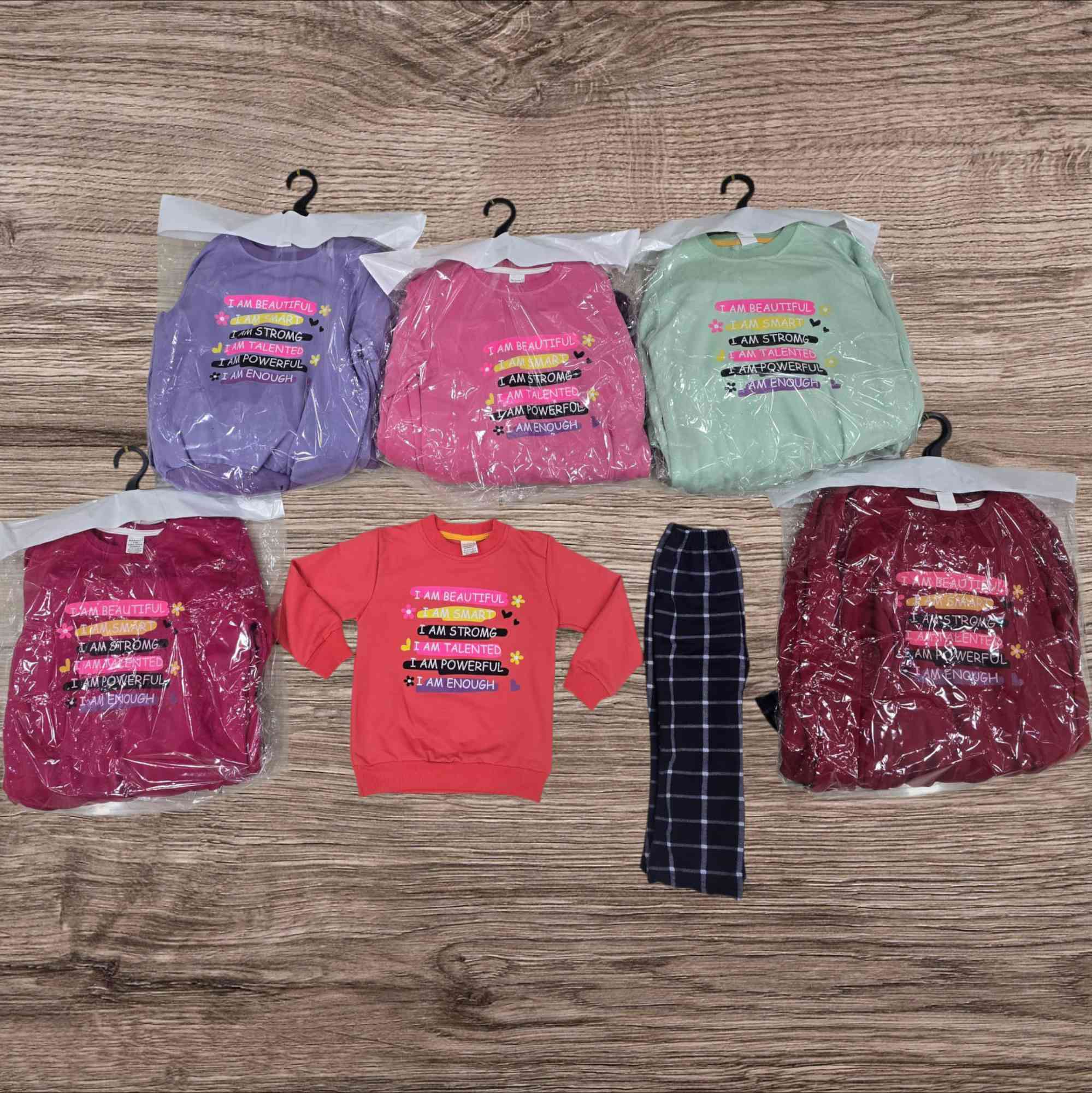 #شروة طقم ولادي وبناتي 
العمر 4/12 سنوات 
للتواصل واتس اب +905414025916
لمشاهدة جميع الشروات عبر التلغرام 
https://t.me/alaymanstok


**إذا كنت صاحب هذا الإعلان وتريد حذفه لأي سبب، رجاءا أرسل رسالة إلى الدعم الفني**