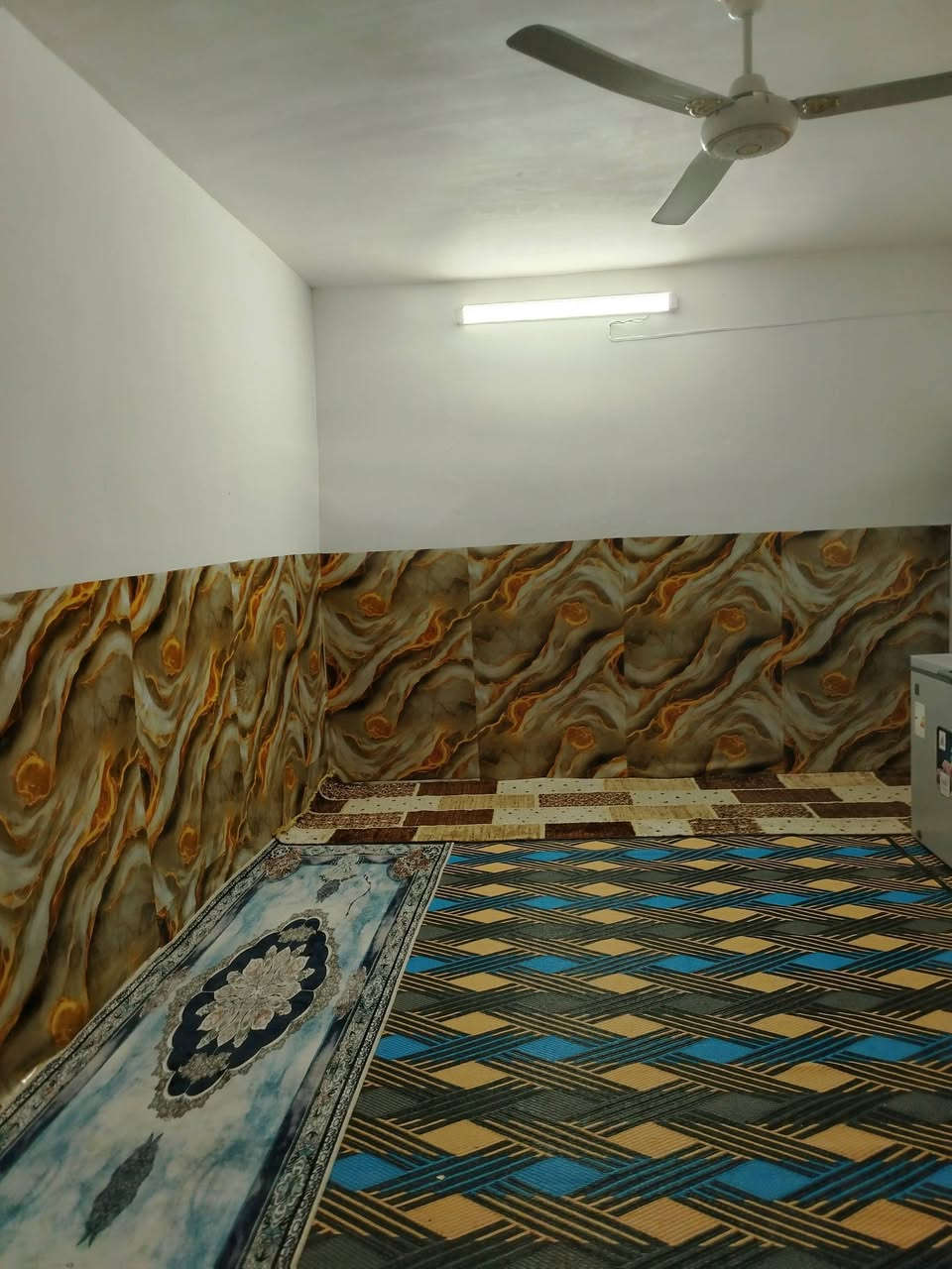 سلام عليكم بيت لبيع جديد بناء درجه اولا بناء بلوك لبيت مساحه 150متر لعنوان حي لبتول الزراعي شارع بيت دايش رقم ***********
