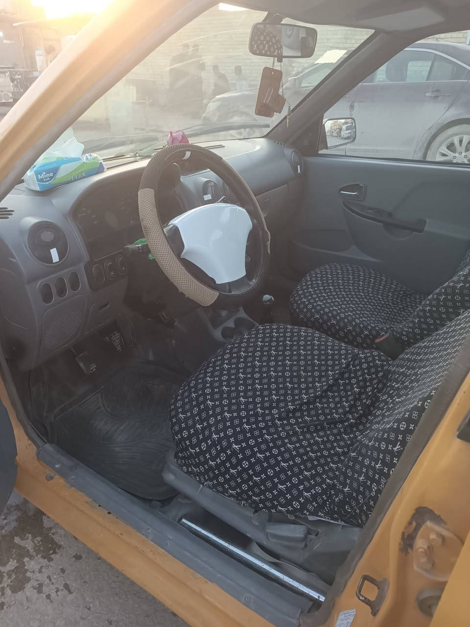 سلام عليكم سايبا 2013 للبيع مكينه وكير خير من الله كهربائيات كله شغال بإسمي السيارة مداور شوكت متريد مصفرة هيئه وغرامات مكاني حله جسر الثورة سعر 25 وبيهه مجال  ***********
