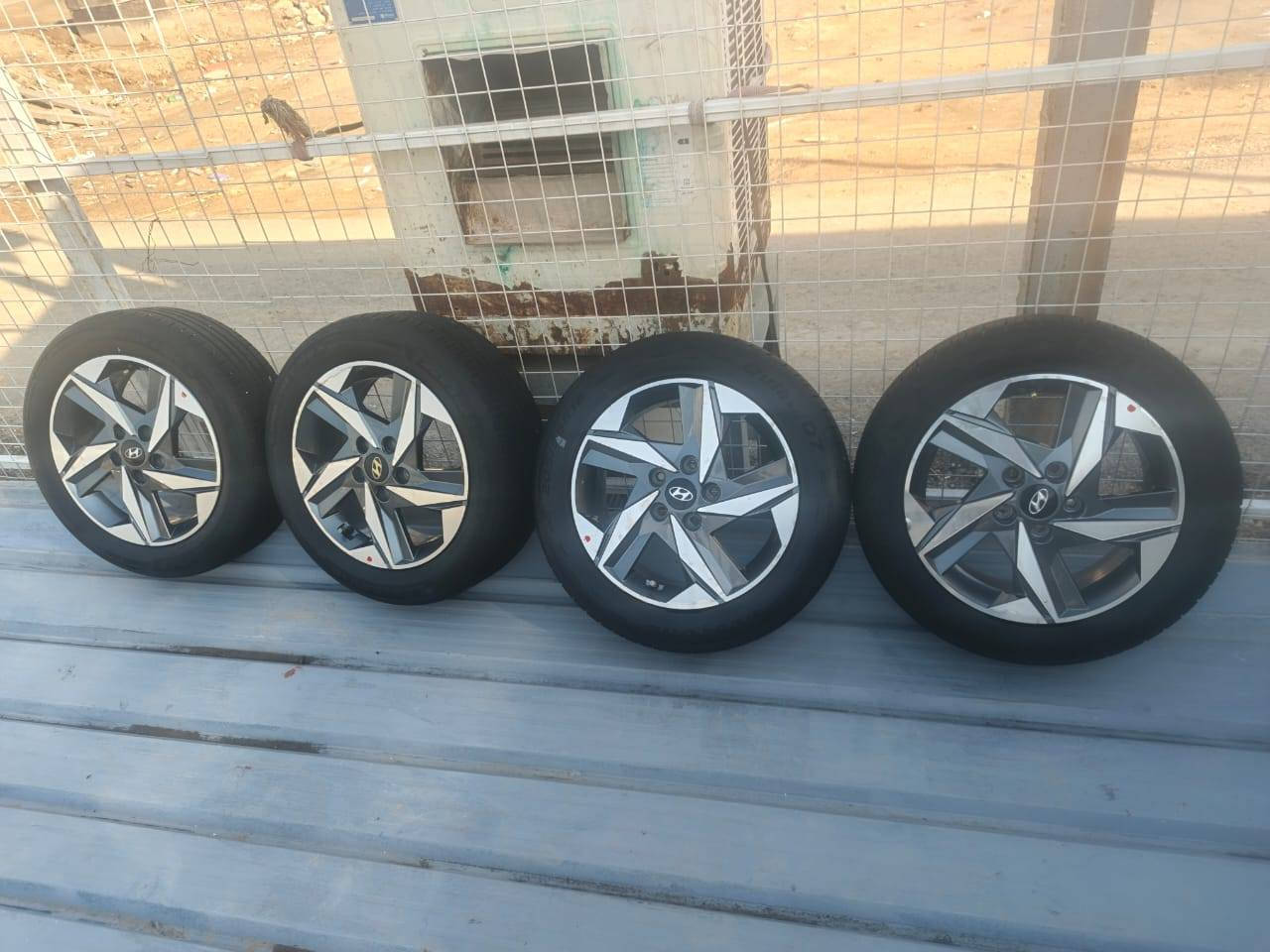 تخم ويل موديل ٢١ حجم ١٦ وتخم تاير جديد السعر ٤٥٠ وبي مجال مكان كربلاء طوريج ***********
