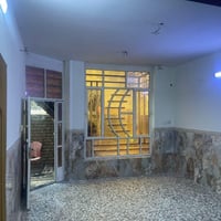 بيت للإيجار مساحة 125 م  طابق ارضي البلديات المضمار شارع الحشد  استقبا...