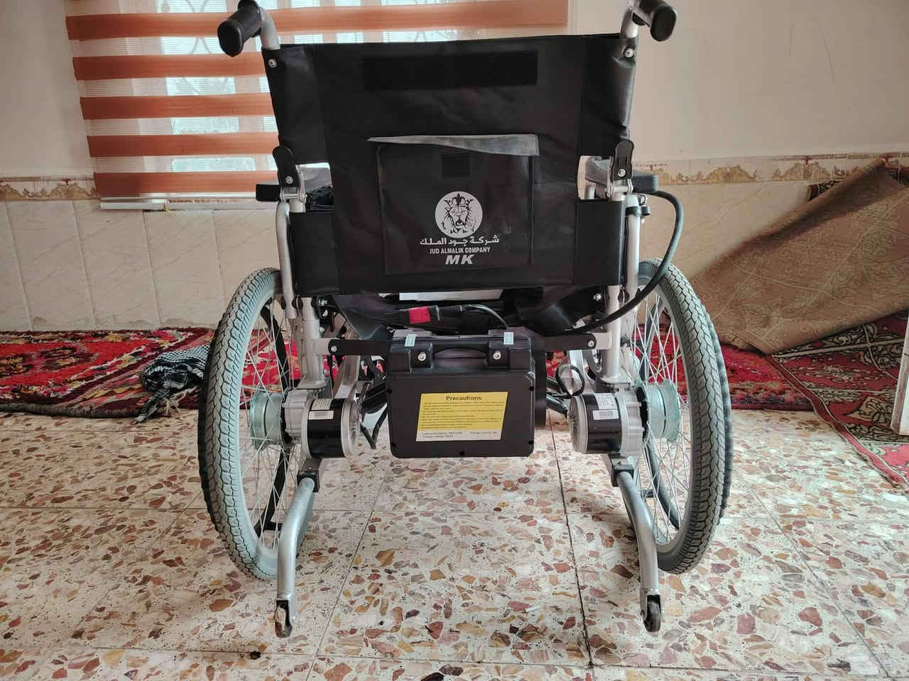 السلام عليكم يوجد للبيع كرسي شحن كهرباء لذوي الاحتياجات الخاصة وكبار السن جديد غير  مستخدم كامل ملحقاته للاتصال والواتساب ***********. الديوانية
