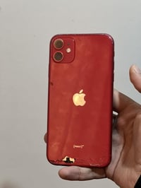 آيفون ١١ • ٦٤ • ظهر مفطور