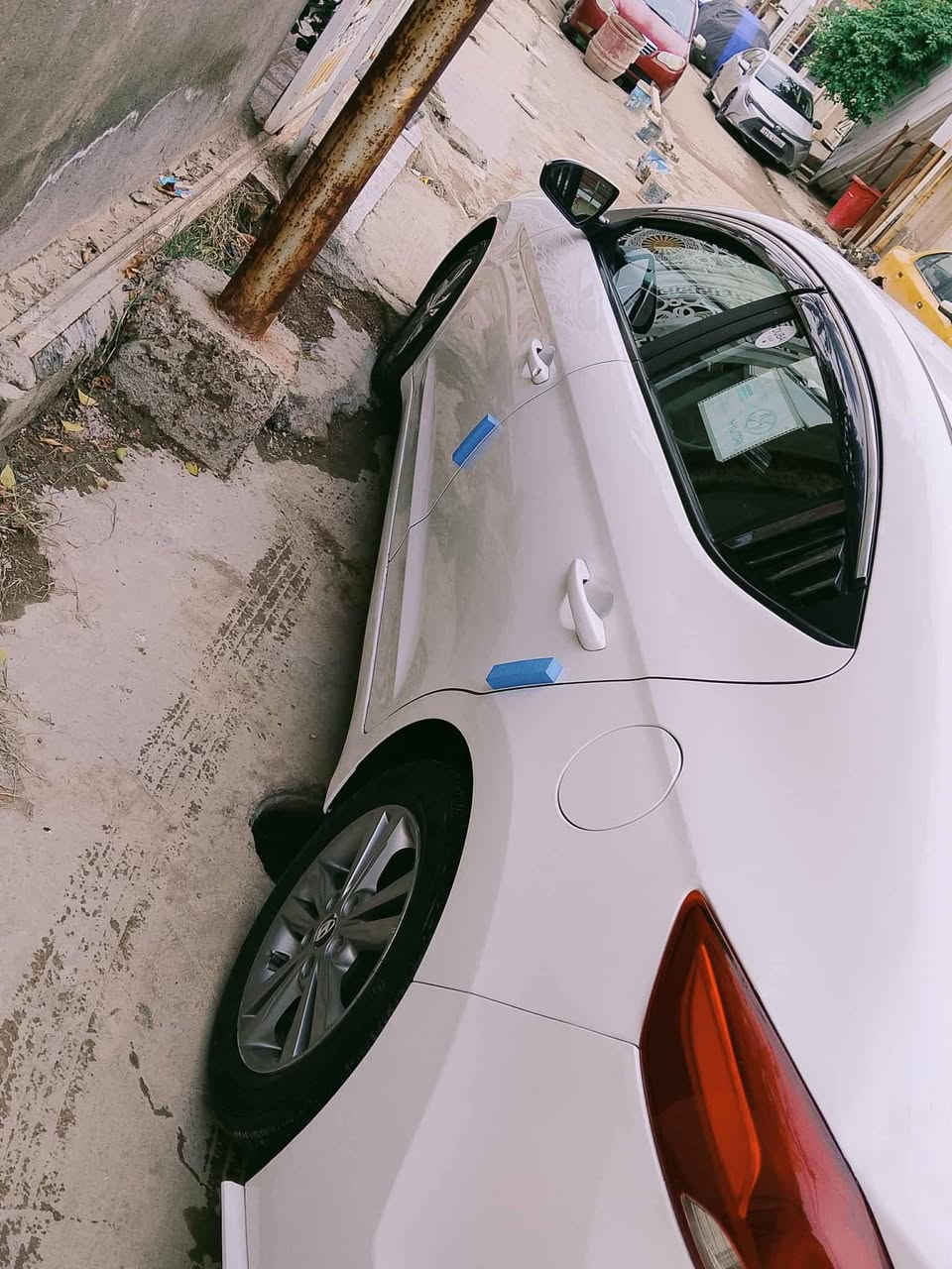 السلام عليكم النتره 18 كندي صوره الحادث واضح بسمي رقم ديالى سياره خير من الله 
كير AT  محرك دوش 2000
كير 3 نضامات تدفه بلكشنات بلستيرن 
مانع نزلق باقي تفاصيل هذه رقمي *********** سياره مال بيت لا تكسي ولا مشتغله بشارع
