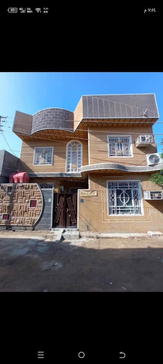 بيت للبيع في كربلاء گنطرة السلام 100متر طابقين بيت نضيف جدا يتكون من 3 غرف نوم واستقبال خارجية و3 حمامات للاستفسار الاتصال على الرقم ***********
