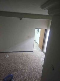 المحاربين قرب همبركر كرار • ٣٠٠م • حديقة وكراج