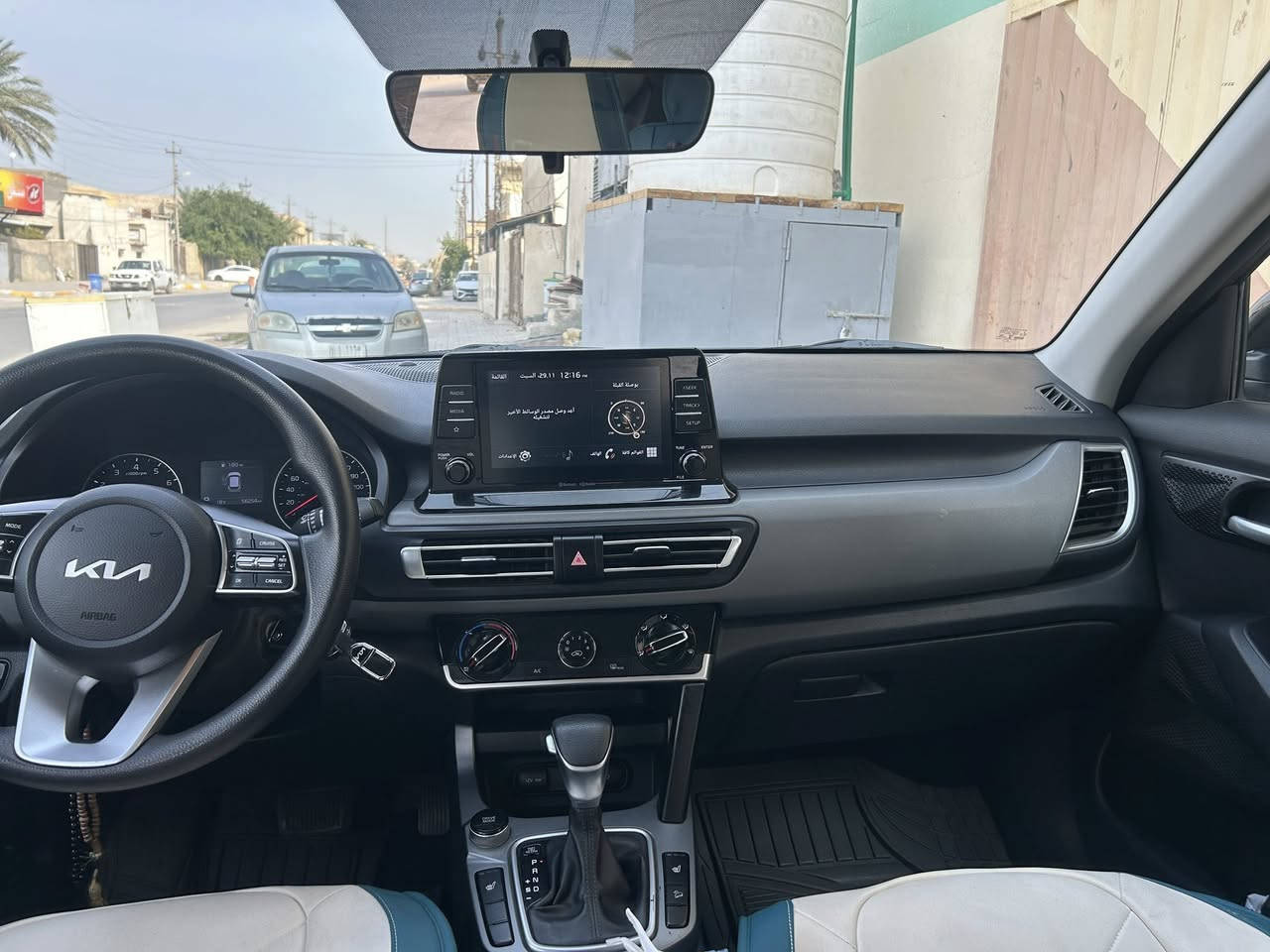 السلام عليكم تم تخفيض السعر 

#المركبة : كيا سيلتوس فئةLx  لون اسود محرك  2000  دوش
#الضرر : باب السكن كلير من كندا 
‎#بارد الباب خلف السكن بارد قليل
#الرقم : اربيل ( تحويل  او وكالة  )
#المواصفات :
▪️الموديل : 2022 وارد كندي
▪️المحرك: 2000 دوش (اربعة سلندر)
▪️حساسات ورادارات الاجتياز الجانبية (نقاط عمياء)
▪️كشنات السيارة مخمل اسود ورصاصي
▪️تحكم سترين 
▪️شاشة الدشبول لمس
▪️تبريد فول
▪️تدفئة لكراسي المقدمة
▪️سستم صوت BOSE الشهير
▪️تحكم ستيرن جهتين بلوتوث وحاكية وكروس سرعة 
▪️نظام ABS مانع انزلاق
السونار مرفق مع الصور

السعر المطلوب : 152 ورقة مع المجال
 
الاتصال على : 
***********
***********

مكان السيارة كربلاء
