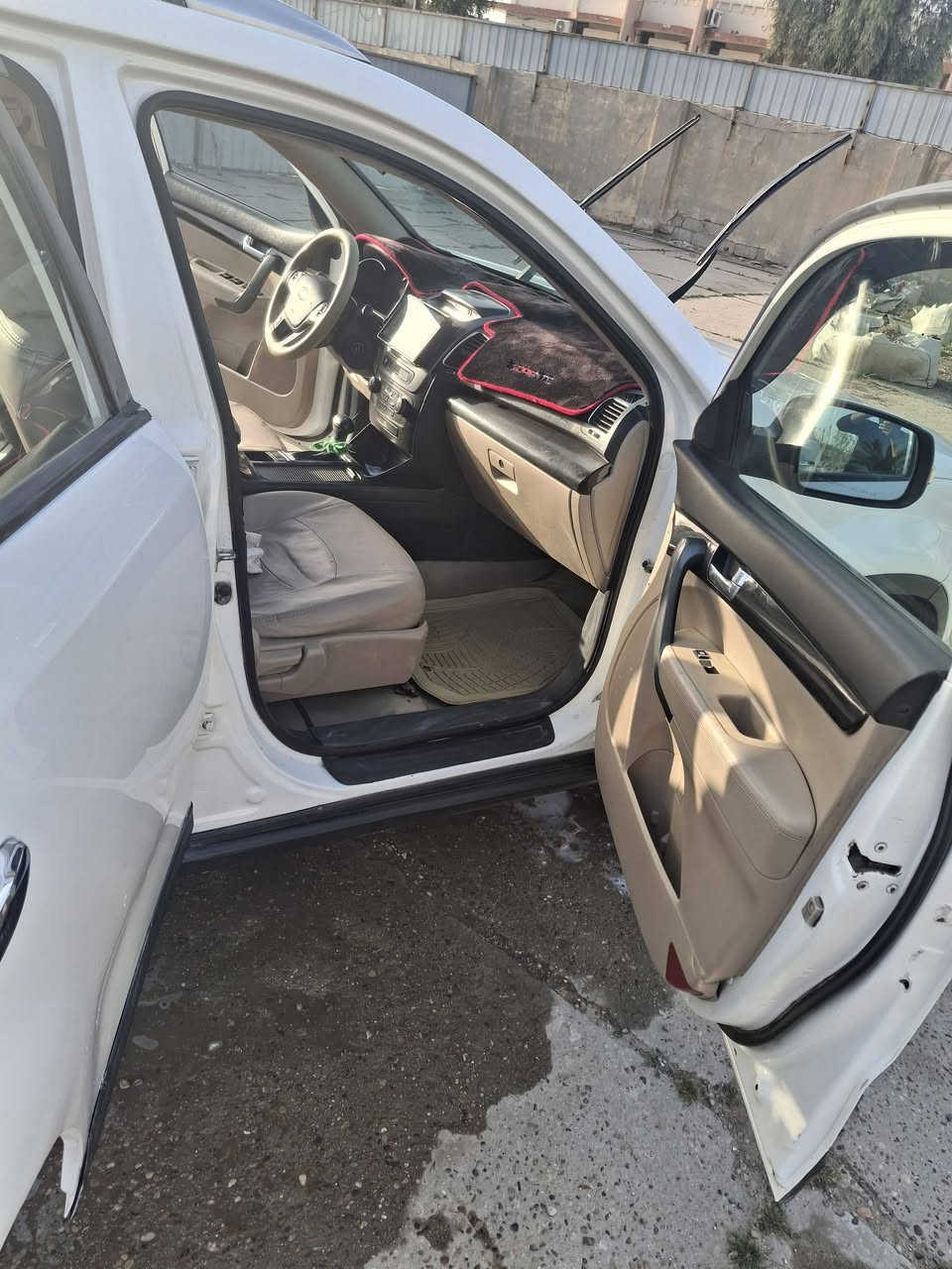 سلام عليكم  سورنتو البيع موديل ٢٠١٣ خليجي سياره ٧ راكب مكينه ٢٤٠٠  مكينه وكير وحداديه  خير من الله  تبريد ثلج ٣ قطع سياره بيه صيغ ٥ قطع ولباقي مكفول سياره جاهزه من كل نواحي سياره بسمي تحويل ثاني يوم  سعر ١٢٨ وبيه مجال مكان سياره بابل القاسم  ***********
