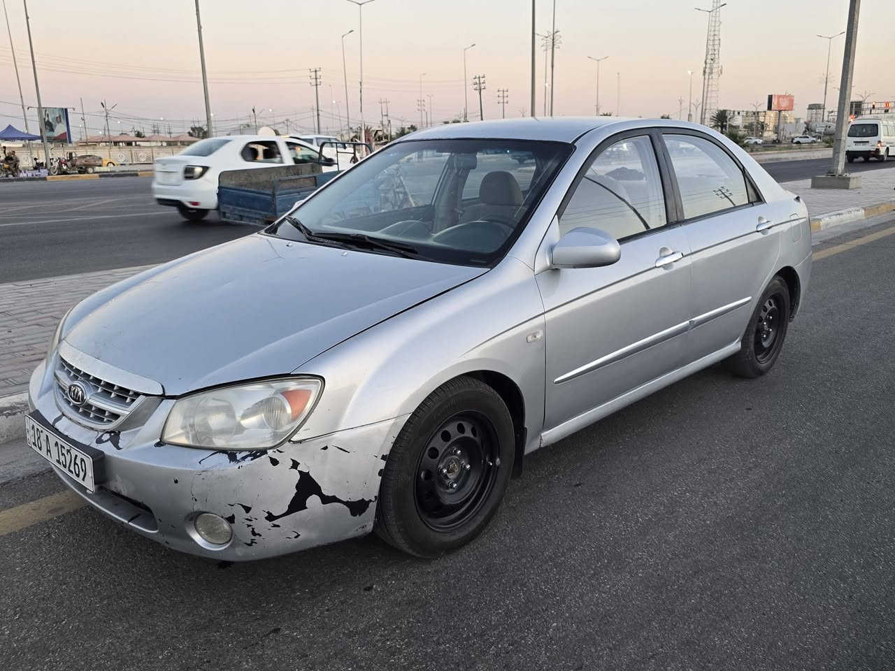 السلام عليكم كيه سيراتو  للبيع وأراد خليجي موديل ٢٠٠٦السياره مصبوغة عامه أثر جراد مكفولة من الضربه كير مكينه  جديده تخم تاير  كفاله شرط الفحص مكاني في كربلاء السعر62 وفيها مجال بسيط الاتصال ***********

