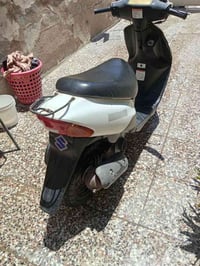 دراجه للبيع بانزين شغاله زوج تايرات جدد ساسوكي  سعرها 300 وبيها مجال ا...