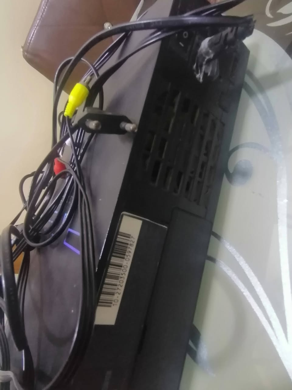 سوني2 للبيع مستعمل مابي شي شغال هارد وفلاش ويدات شغاله مع الفيش والوايرات السعر 65 وبي مجال *********** مكان موصل
