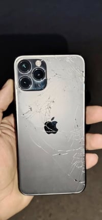 آيفون ١١ برو • ٢٥٦ • ضهره مفطر