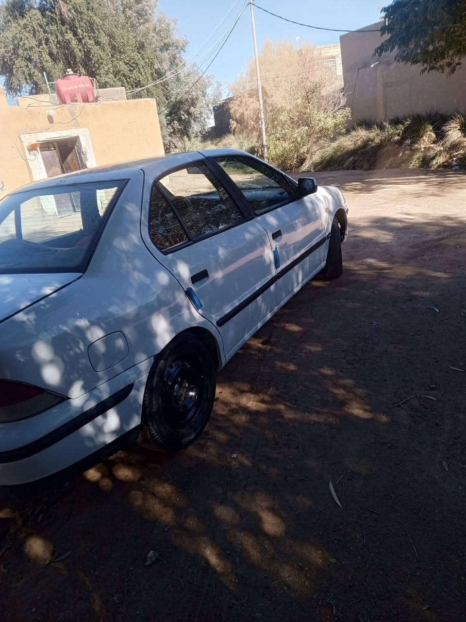 سمند موديل ١٠ للبيع سيارة جاهزه مكينه وكير جدده 
السعر ٣١ العنوان النجف الاشرف ناحيه القادسيه التواصل على الرقم ***********
