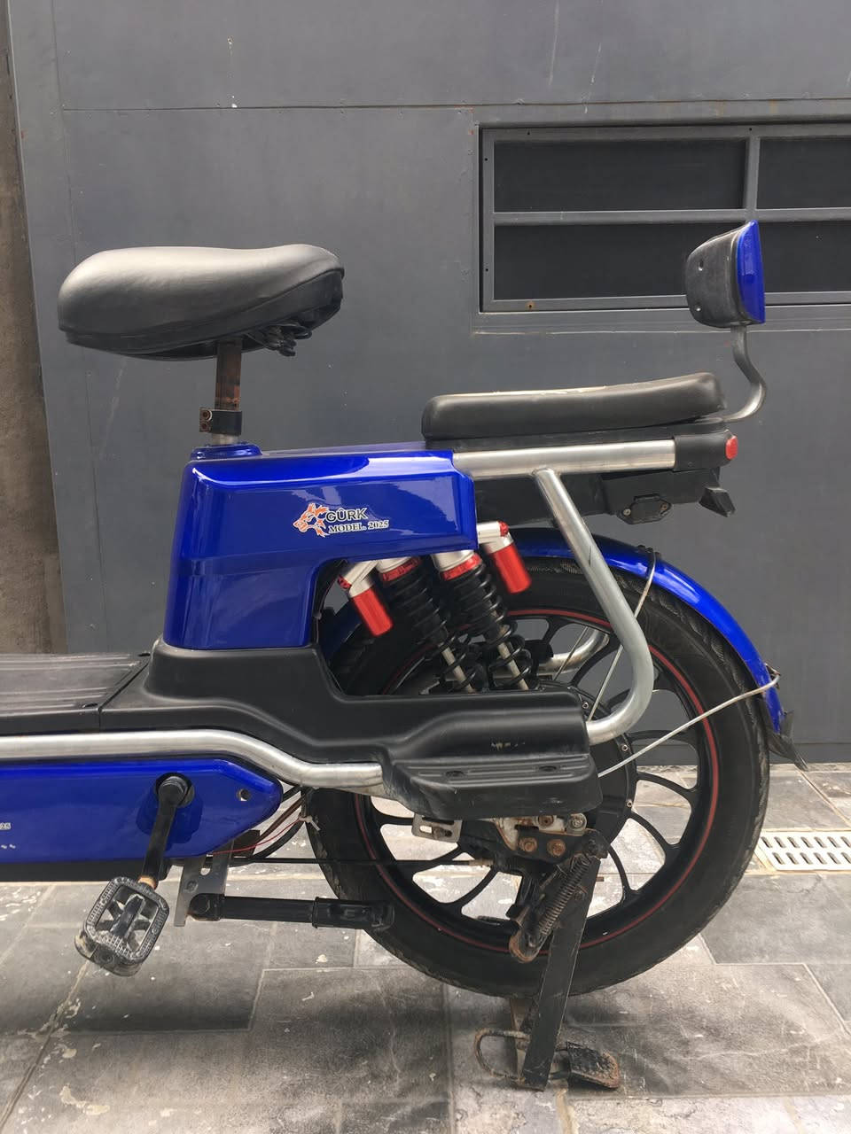 سلام عليكم  السعر 280
دراجة شحن  حجم 20 موديل 25 بطاريات عدد 5 مبدلات جدد ومكفولات. 

دراجة نظيفة  ومرتبة وكاملة مكاني محافظة ديالى/سيف سعد 
سويج بصمة وكارت تشغيل وشاحنة جديدة وياها اي استفسار خاص


**إذا كنت صاحب هذا الإعلان وتريد حذفه لأي سبب، رجاءا أرسل رسالة إلى الدعم الفني**