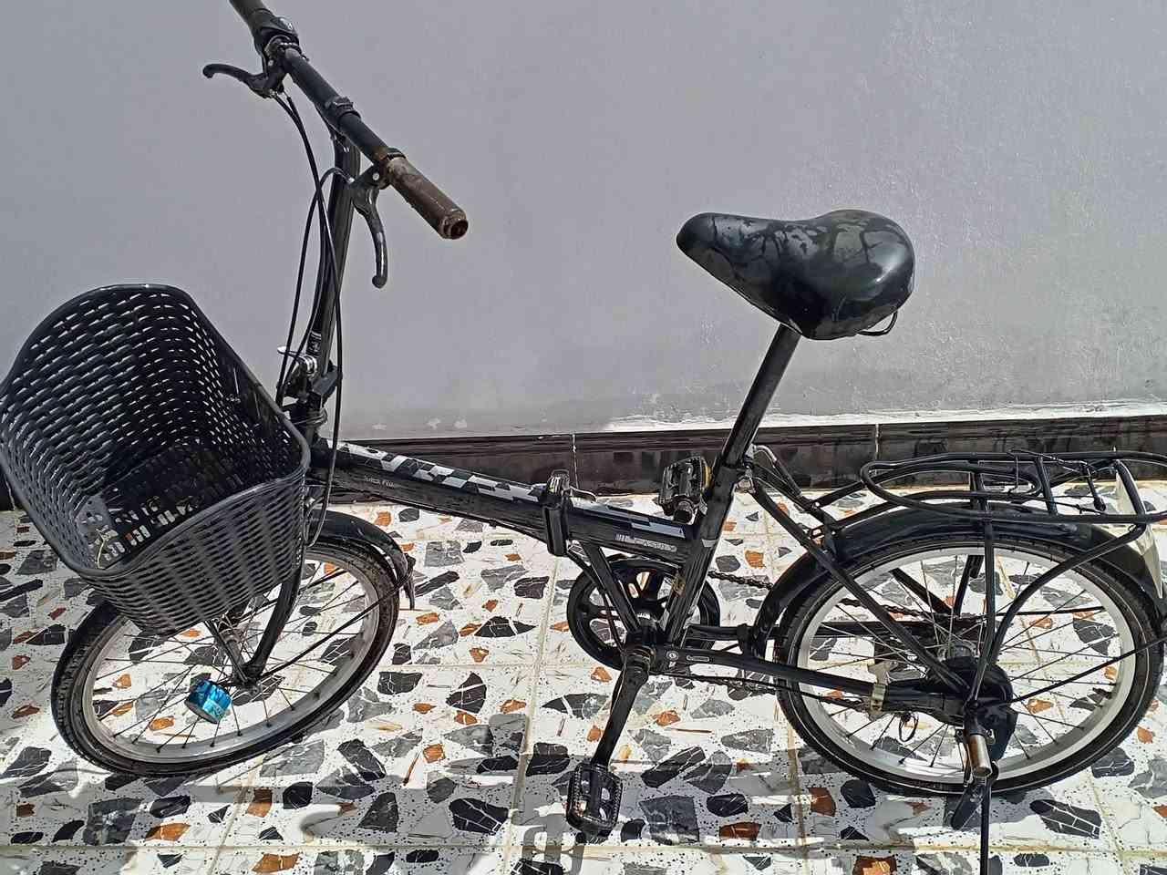 سلام عليكم شباب دراجه هوايه البيع استفسار اتصل ع رقم ***********
