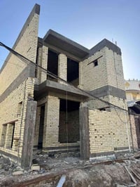 ⁨ هيكل للبيع موقع مميز قرب شارع الضغط  المساحه 148  واجهه 7 ونزال 20  ...