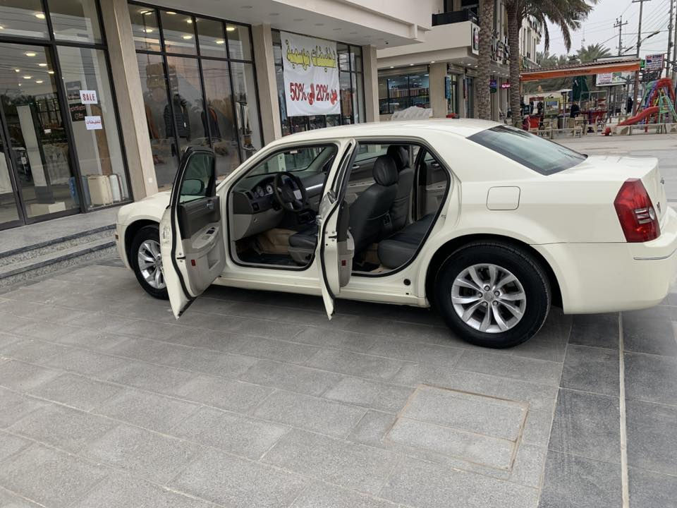 اوباما 2008 اصل 2700
مكينة 3500 كاملة ضررهة فقط مثل ماموضح بسونار 
كير ومكينه كفالة
  وصبغ عدا الجاملغ كفالة 
فيتبم جديد قاعدة فيتبم جديد 
نوزلات جدد دسكات جدد 
تخم تاير جديد صدر امامي وخلفي جديد 
ترايك من البصرة لزاخو السيارة كاملة من كلشي 
ربع متصرف عليهة 
وبالعافية عل ياخذهة 
السعر 133$. وبيهة مجال بسيط 
رجاءاً الموشراي ليكسر بالحلال الله يعمر حلالكم🍂
***********
